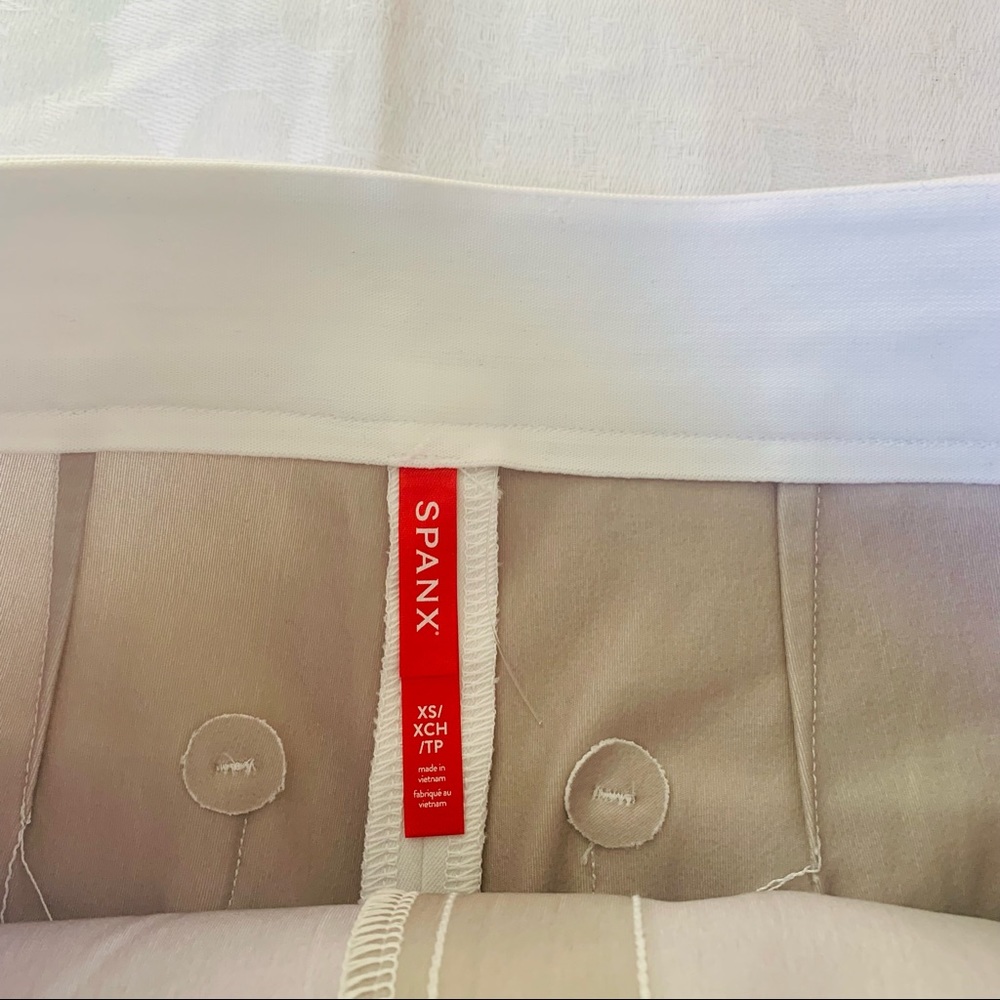 NWT Spanx On the Go 6" Shorts with Silver Lining Technology XS - Picture 5 of 10